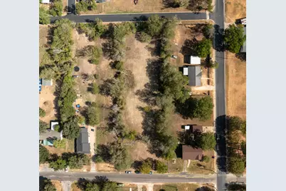 904 Linden Street, Bastrop, TX 78602 - Photo 11