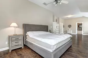 205 Del Aire Ct, Georgetown, TX 78628 - Photo 15