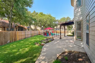 205 Del Aire Ct, Georgetown, TX 78628 - Photo 27