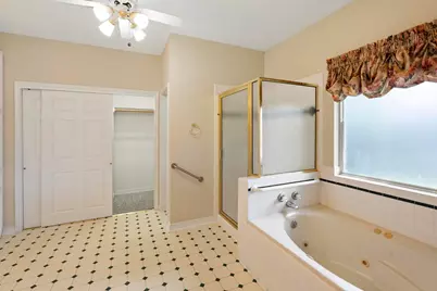 1906 Meadow Ridge Drive, Taylor, TX 76574 - Photo 15