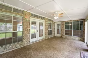 1906 Meadow Ridge Dr, Taylor, TX 76574 - Photo 17