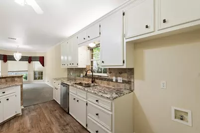 1906 Meadow Ridge Drive, Taylor, TX 76574 - Photo 9