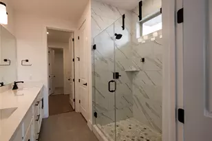 7602 Bardstown Wy, Austin, TX 78744 - Photo 7