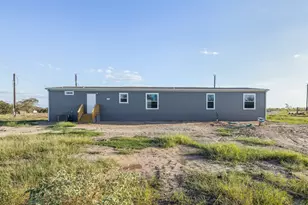 139 Azalea Ct, Dale, TX 78616 - Photo 7