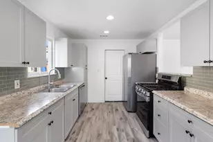 4806 Carsonhill Dr, Austin, TX 78723 - Photo 9