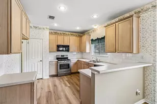 409 Keenland Dr, Georgetown, TX 78626 - Photo 9