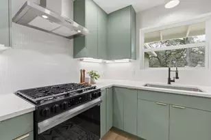 2005 Oakglen Dr, Austin, TX 78745 - Photo 17