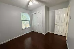 107 E Morrow St, Georgetown, TX 78626 - Photo 9