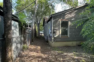 3208 E 16th St, Austin, TX 78721 - Photo 7