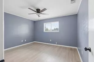 105 Norwood Dr, Georgetown, TX 78628 - Photo 11