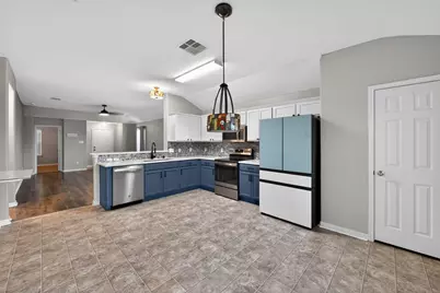 13237 Pine Needle Street, Manor, TX 78653 - Photo 5