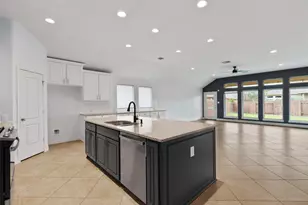 217 Serrano St, Georgetown, TX 78628 - Photo 7