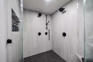 516 Deckhouse Dr, Point Venture, TX 78645 - Photo 29