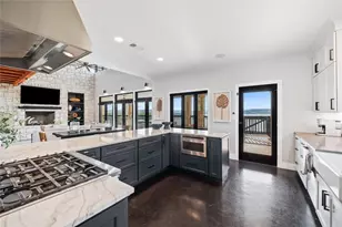 516 Deckhouse Dr, Point Venture, TX 78645 - Photo 11