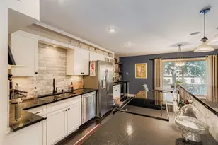 505 W 7th St, Austin, TX 78701 - Photo 9