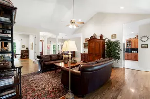 15420 Fox Run Dr, Austin, TX 78737 - Photo 9