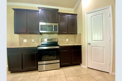1810 Logan Trail, New Braunfels, TX 78130 - Photo 13