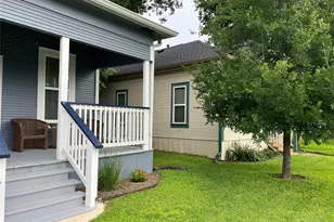 314 W 3rd St, Taylor, TX 76574 - Photo 5