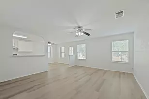 399 Paddington Dr, Kyle, TX 78640 - Photo 3