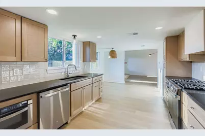 4812 Pelham Drive, Austin, TX 78727 - Photo 11