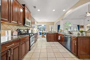 13720 Shadowlawn Trace, Manor, TX 78653 - Photo 13