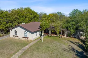 1910 Woodland Ave, Austin, TX 78741 - Photo 3