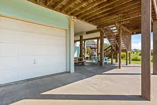 157 Verdia Dr, Crystal Beach, TX 77650 - Photo 29