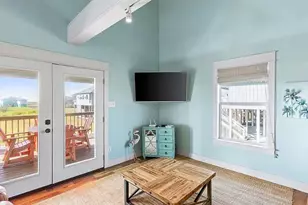 157 Verdia Dr, Crystal Beach, TX 77650 - Photo 5