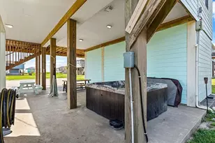 157 Verdia Dr, Crystal Beach, TX 77650 - Photo 35