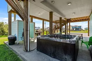 157 Verdia Dr, Crystal Beach, TX 77650 - Photo 33