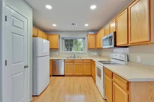 2212 Melissa Oaks Ln, Austin, TX 78744 - Photo 9