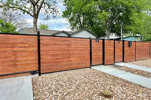 914 E 39th St, Austin, TX 78751 - Photo 33