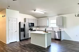 5216 English Glade Dr, Austin, TX 78724 - Photo 5
