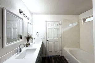 5216 English Glade Dr, Austin, TX 78724 - Photo 13