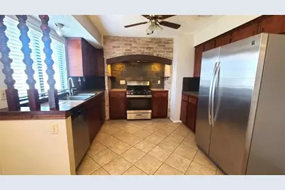 13112 Lamplight Village Avenue, Austin, TX 78727 - Photo 9
