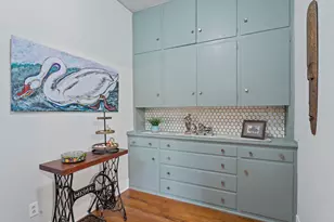 1709 W Lake Dr, Taylor, TX 76574 - Photo 9