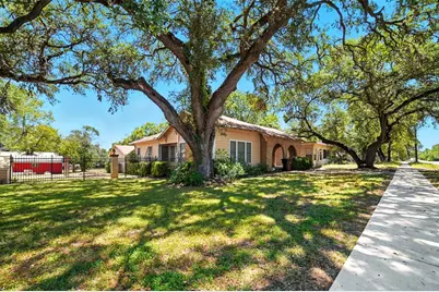 514 S Main Street, Lockhart, TX 78644 - Photo 3