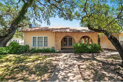 514 S Main Street, Lockhart, TX 78644 - Photo 1