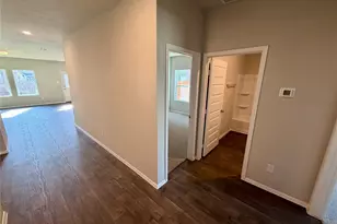 117 Rocky View Ln, Georgetown, TX 78628 - Photo 7