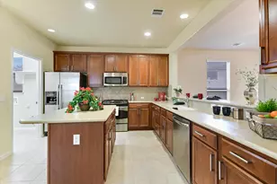 915 Apache Mountain Ln, Georgetown, TX 78633 - Photo 11