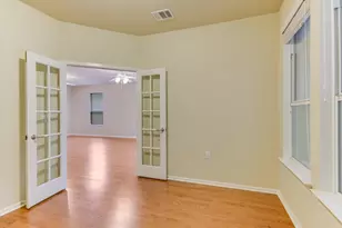 915 Apache Mountain Ln, Georgetown, TX 78633 - Photo 9