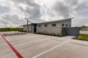 8033 Linnie Ln, Austin, TX 78724 - Photo 13