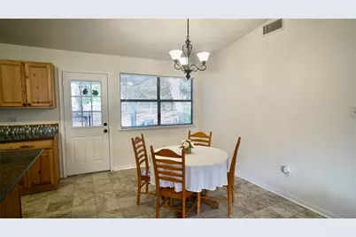 535 Paintbrush Trail, Lockhart, TX 78644 - Photo 5