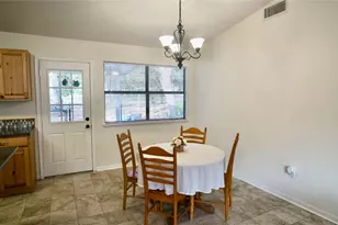 535 Paintbrush Trail, Lockhart, TX 78644 - Photo 5