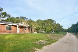 535 Paintbrush Trail, Lockhart, TX 78644 - Photo 1