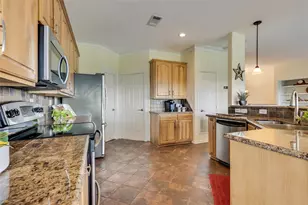 5200 Arrowhead Dr, Lago Vista, TX 78645 - Photo 13