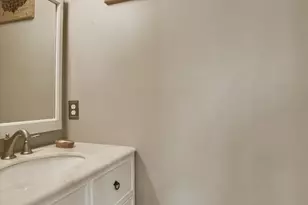 1104 Crestview St, Round Rock, TX 78681 - Photo 9