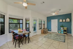 1104 Crestview St, Round Rock, TX 78681 - Photo 7