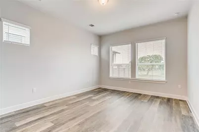 7112 Poulain Drive, Austin, TX 78738 - Photo 13