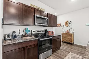 402 Perry Pl, Rockdale, TX 76567 - Photo 7